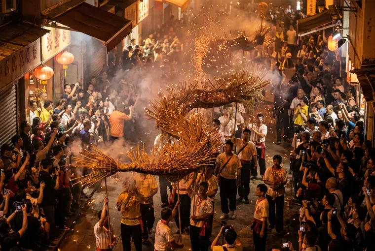Tai Hang Fire Dragon Dance