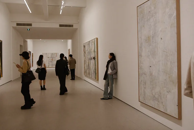 Autumn gallery season